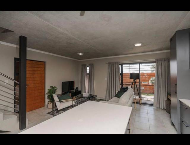 3 BEDROOM APARTMENT FOR SALE IN SINOVILLE